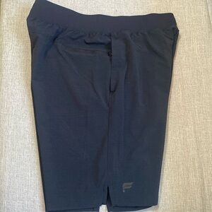 Fabletics men’s shorts. Sz L. Charcoal gray
